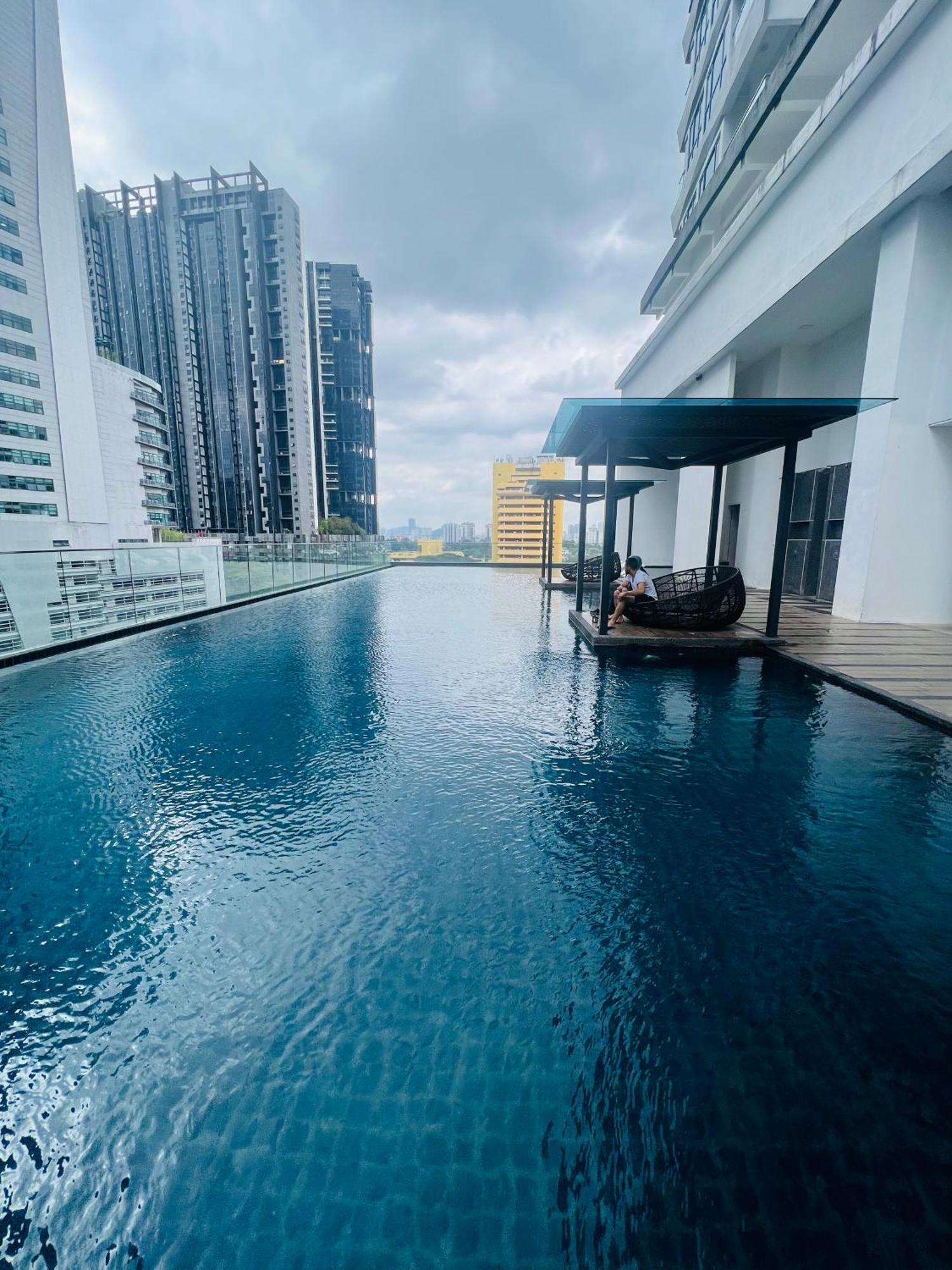 Reizz Residence By D'Amour Kuala Lumpur Esterno foto