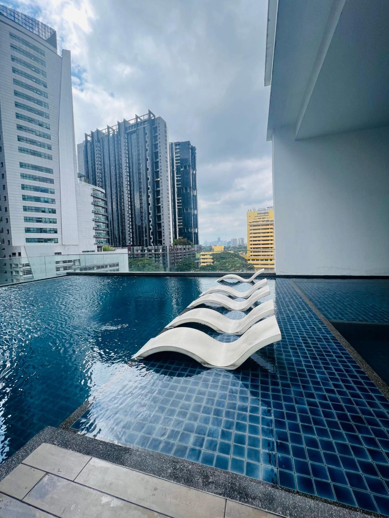 Reizz Residence By D'Amour Kuala Lumpur Esterno foto